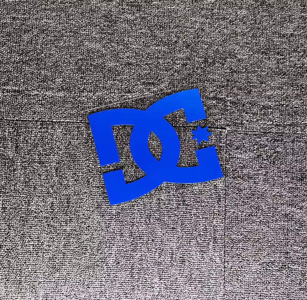 DC SHOES STICKER/DECAL 11X9 IN